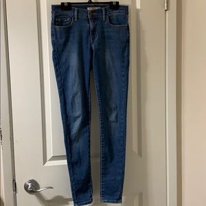 LEVI’S 710 SUPER SKINNY JEANS
